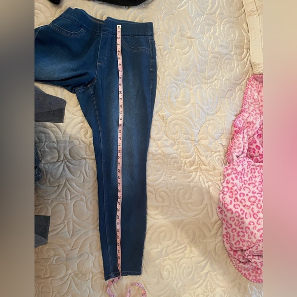 l.e.i. Pull-on Jeans sz L - Picture 8 of 8